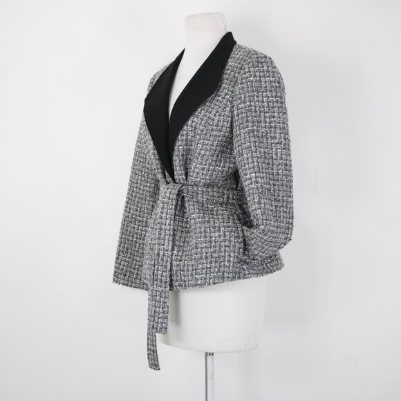 White House Black Market Sz 10P Gray Black Tweed Belted Acrylic Poly Jacket - Picture 5 of 16